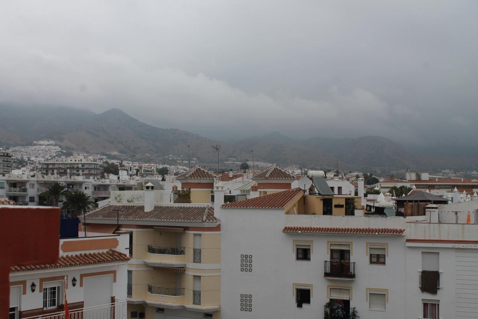 Apartamentos Turisticos Plaza Del Olvido Nerja Exteriör bild